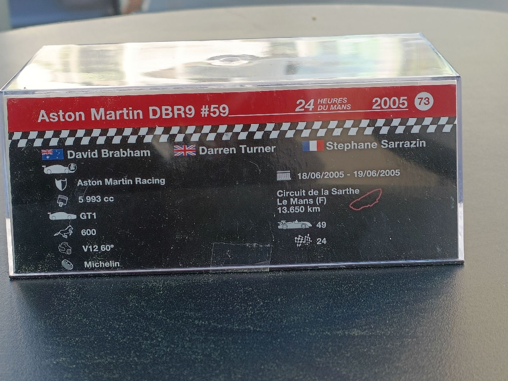 Aston Martin Modellini d'auto: Modellauto Aston Martin DBR9 2005 24 Heures du Mans – Nuovo (secondo la descrizione) da Brugg AG venduto da Ente015 5