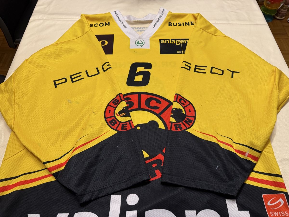 Gameworn Canottiere & Pantaloni: SC Bern Gameworntrikot Junioren Nummer 6 Grösse XL – Usato da Suhr venduto da Oppel 2