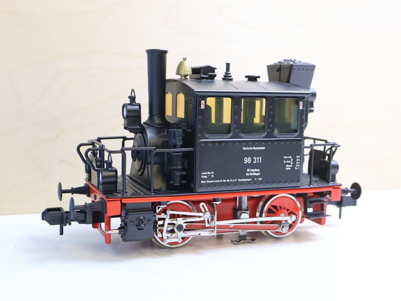 Märklin Modellini di ferrovie: Märklin Spur 1 Dampflok Glaskasten - Digital 54504 – Usato da Winterthur venduto da Monstera