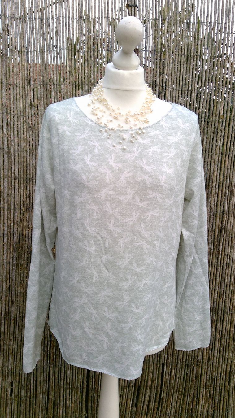 Maglioni & Felpe: Pullover vert tilleul motifs libellules Chicorée, taille L – Nuovo (secondo la descrizione) da Agiez venduto da chouchanelle