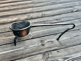 antike kleine Kupferpfanne zum Räuchern