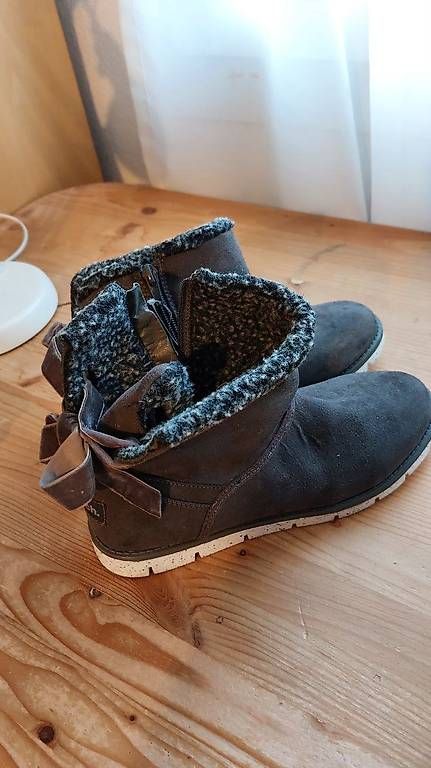 Scarpe da donna: Boots Gr. 37 neuwertig – Usato da Volketswil venduto da famwin