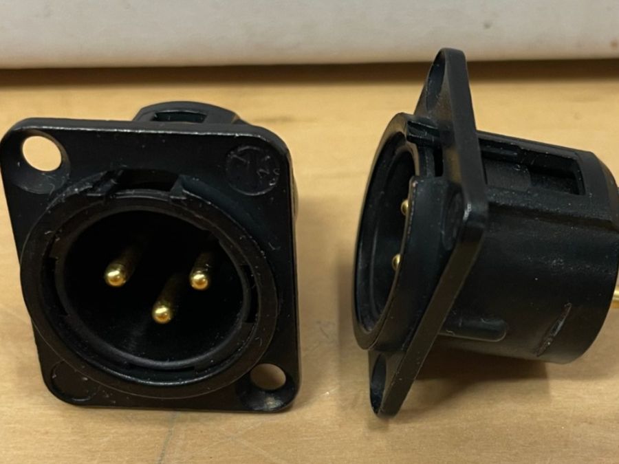 Stecker: 2er Set XLR Einbaustecker mit versilberten Kontakten  (A137) – Neu (gemäss Beschreibung) aus Däniken SO von Profog1 2