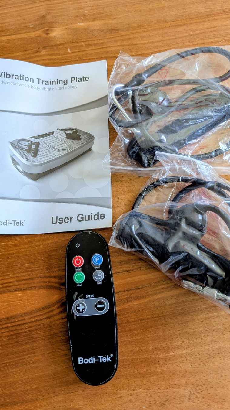 Hometrainer: Bodi-Tek Vibrationsplatte, inkl. Fernbedienung  – Nuovo (secondo la descrizione) da Büren an der Aare venduto da des_lry7 3