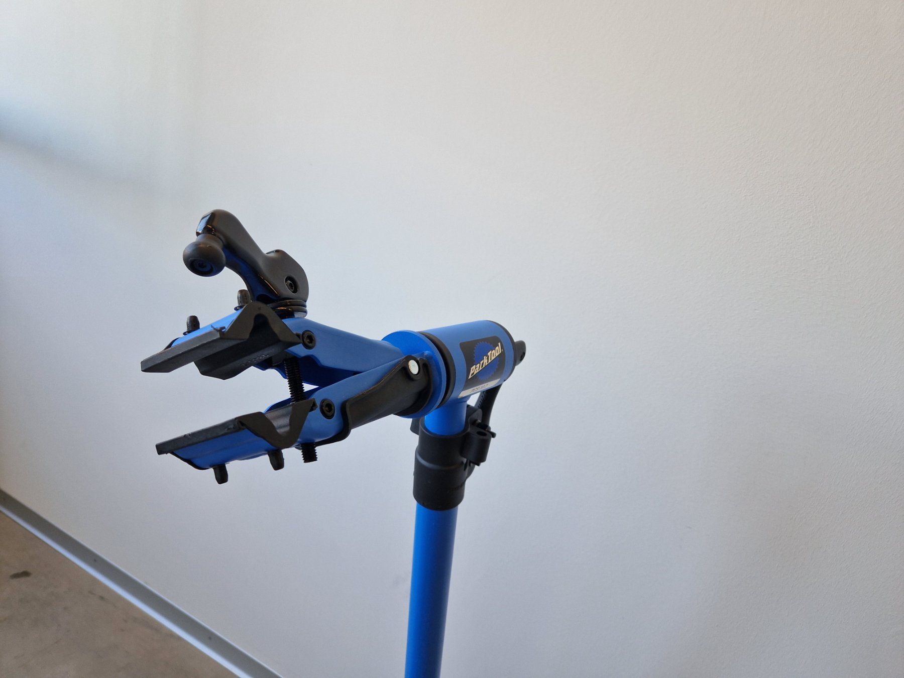 Park Tool Cavalletti per biciclette: PARK TOOL Velomontageständer PCS-10.2 – Usato da Muhen venduto da Restwert_Muhen 3