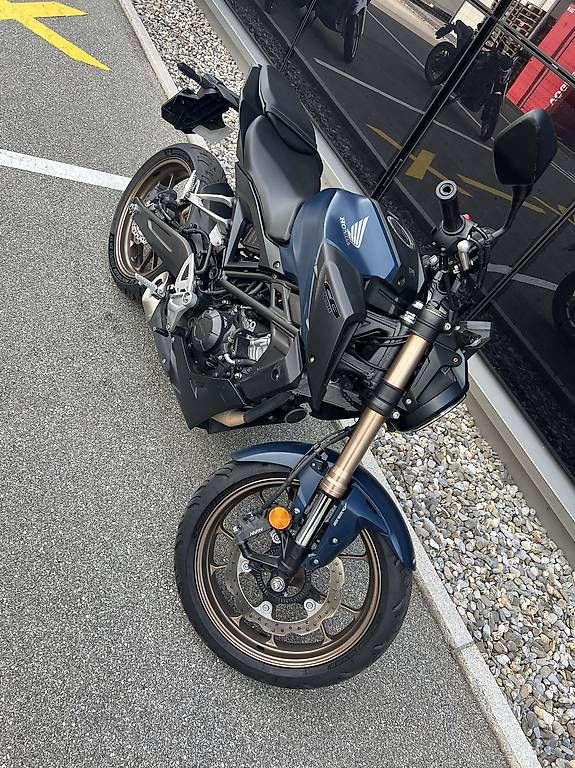 Strada: Honda Cb 125r – Usato da Chur venduto da Vali_amiri