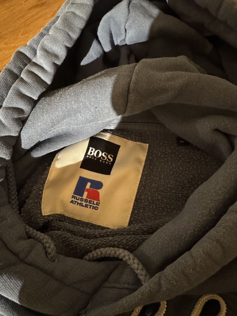 Hugo Boss Maglioni & Felpe: Hugo Boss Hoodie – Usato da Utzenstorf venduto da Mikaandri 1