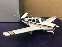 Flugzeugmodell Bonanza V35A HB-EIZ, neugebaut 1:48