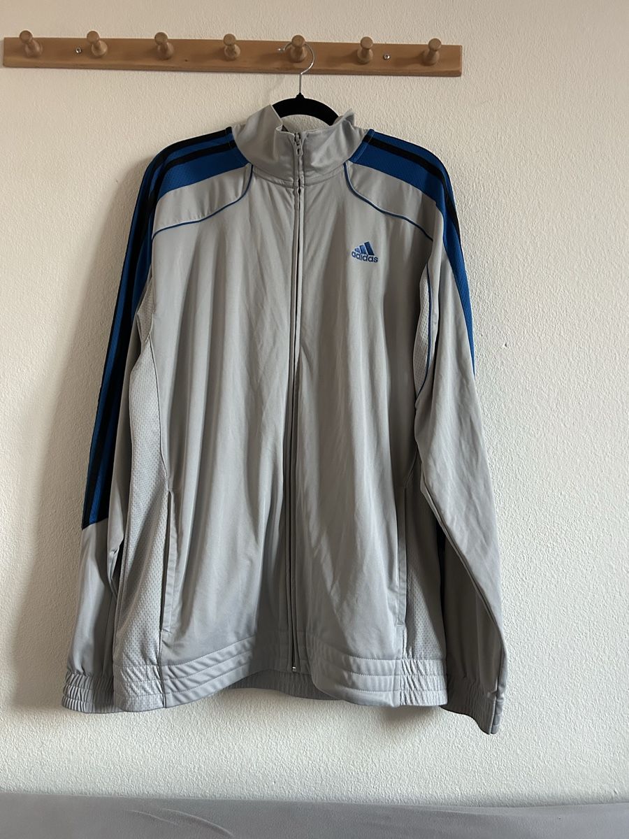 Adidas Giacche: Veste Adidas Climalite  – Usato da Grand-Lancy venduto da eli_x5k9