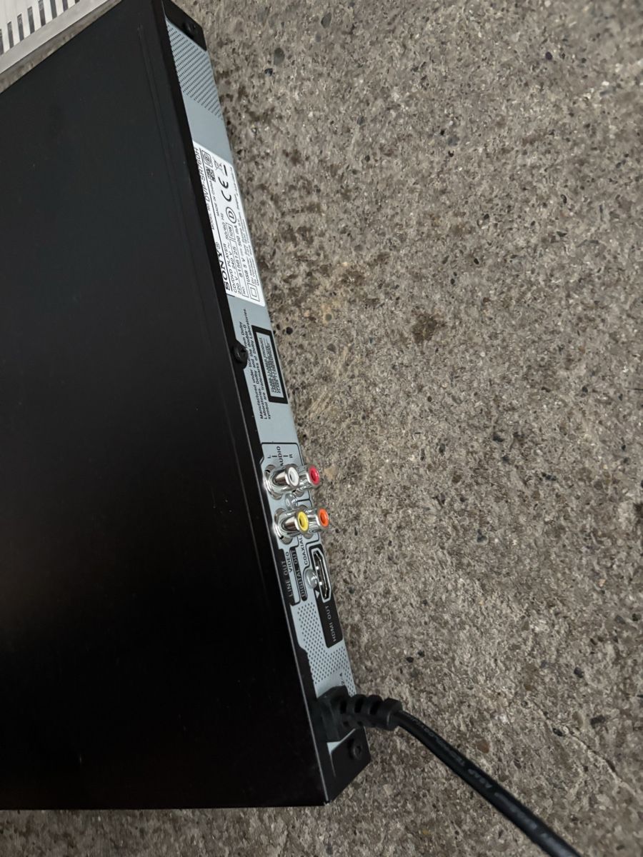 Sony Audio- & Mediensysteme: Sony CD/DVD Player – Neu (gemäss Beschreibung) aus Goldingen von BP_Garage 2