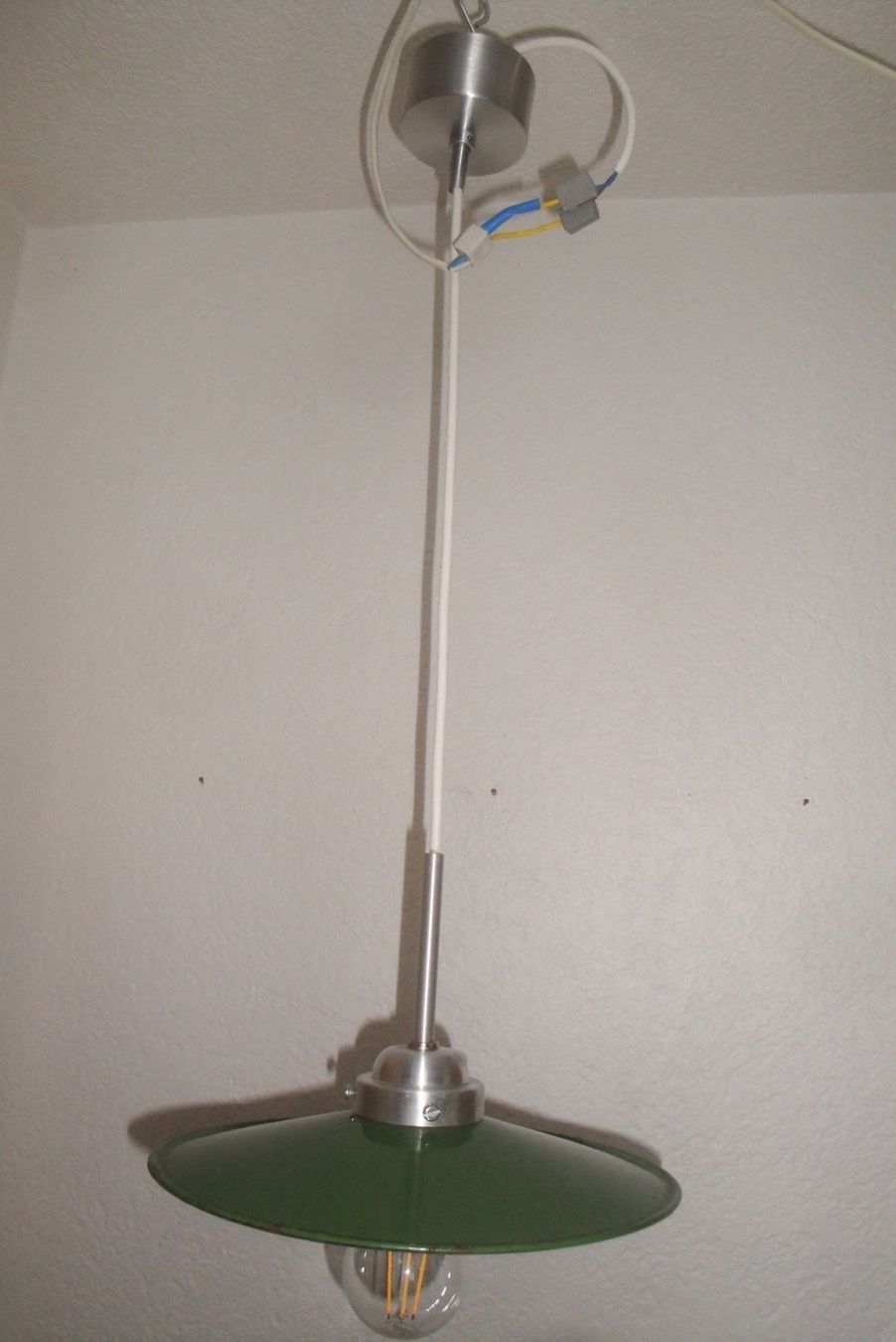 Lampen: Kellerlampe mit Emaillierter Lampenschi. – Gebraucht aus Zürich von Paykan 6
