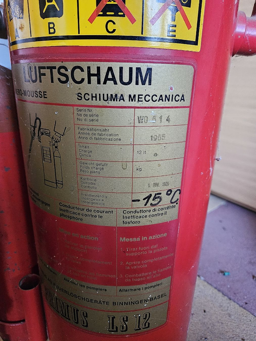 Extincteurs: Schaumlöscher Primus – Défectueux à Belp par clio96 2