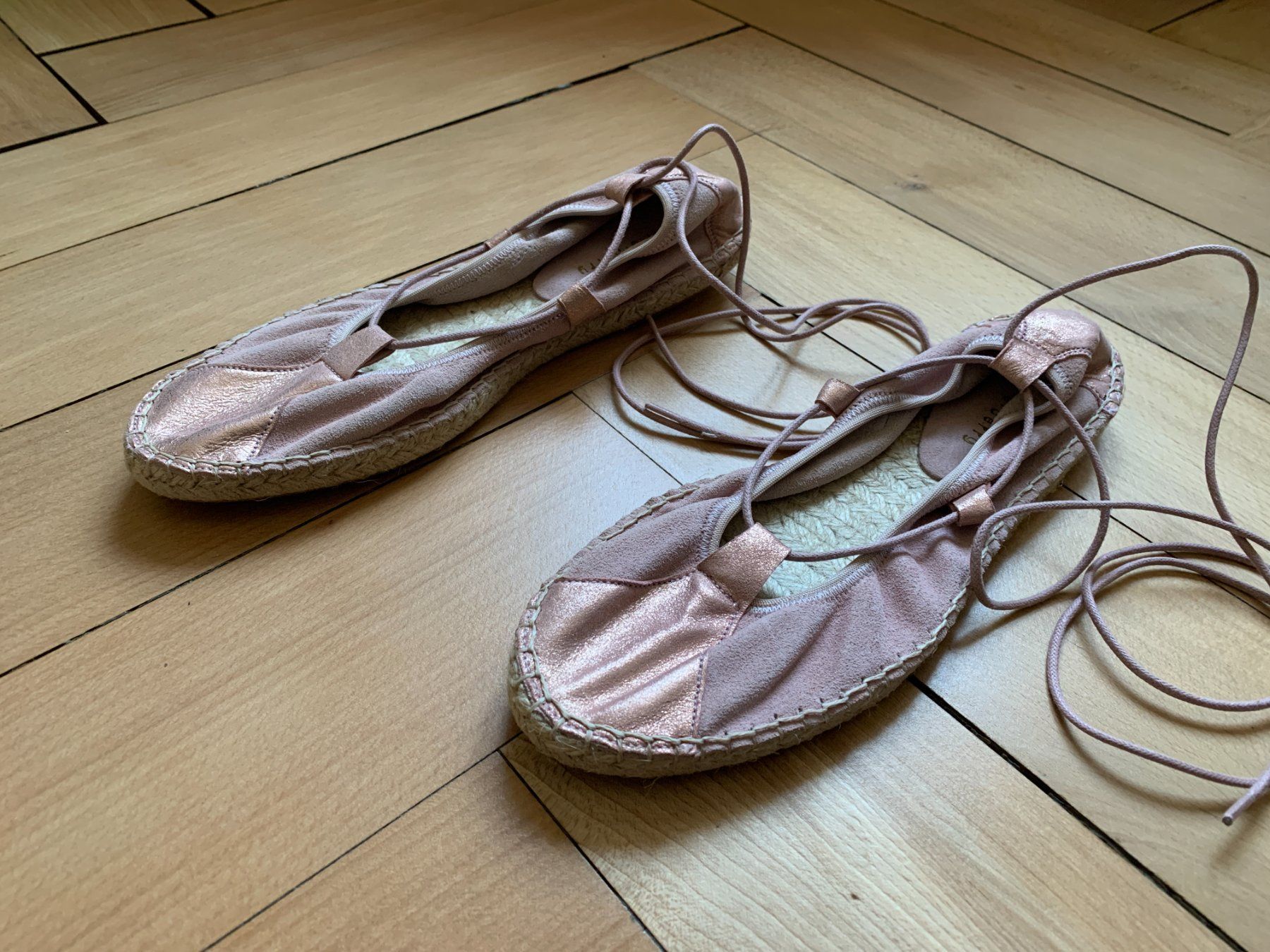 Scarpe da donna: MINT & BERRY - Leder Espadrilles 41 neu – Nuovo (secondo la descrizione) da Zürich venduto da Diazaio 1