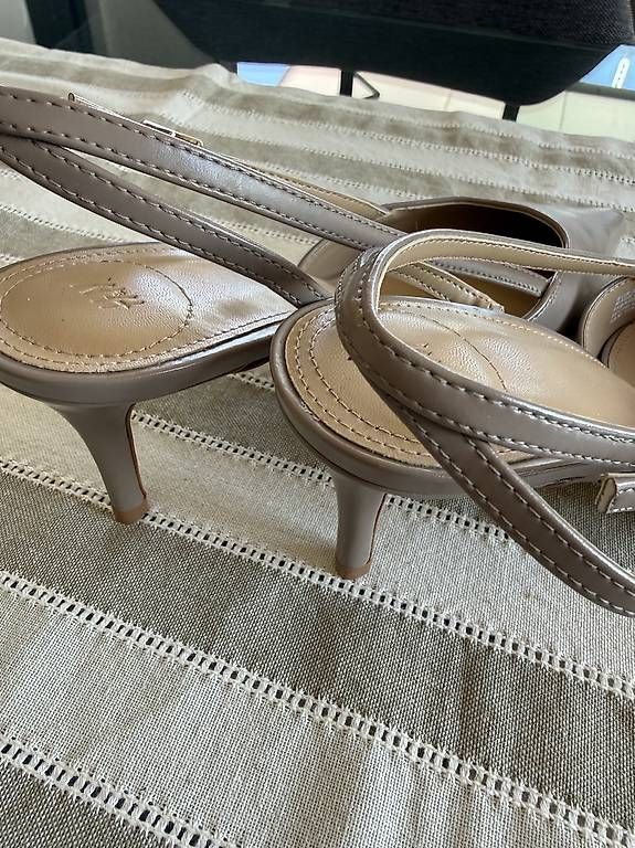 H&M Scarpe da donna: Slingback-Ballerinas beige (neu) – Nuovo (secondo la descrizione) da Seengen venduto da Zeppelin02 4