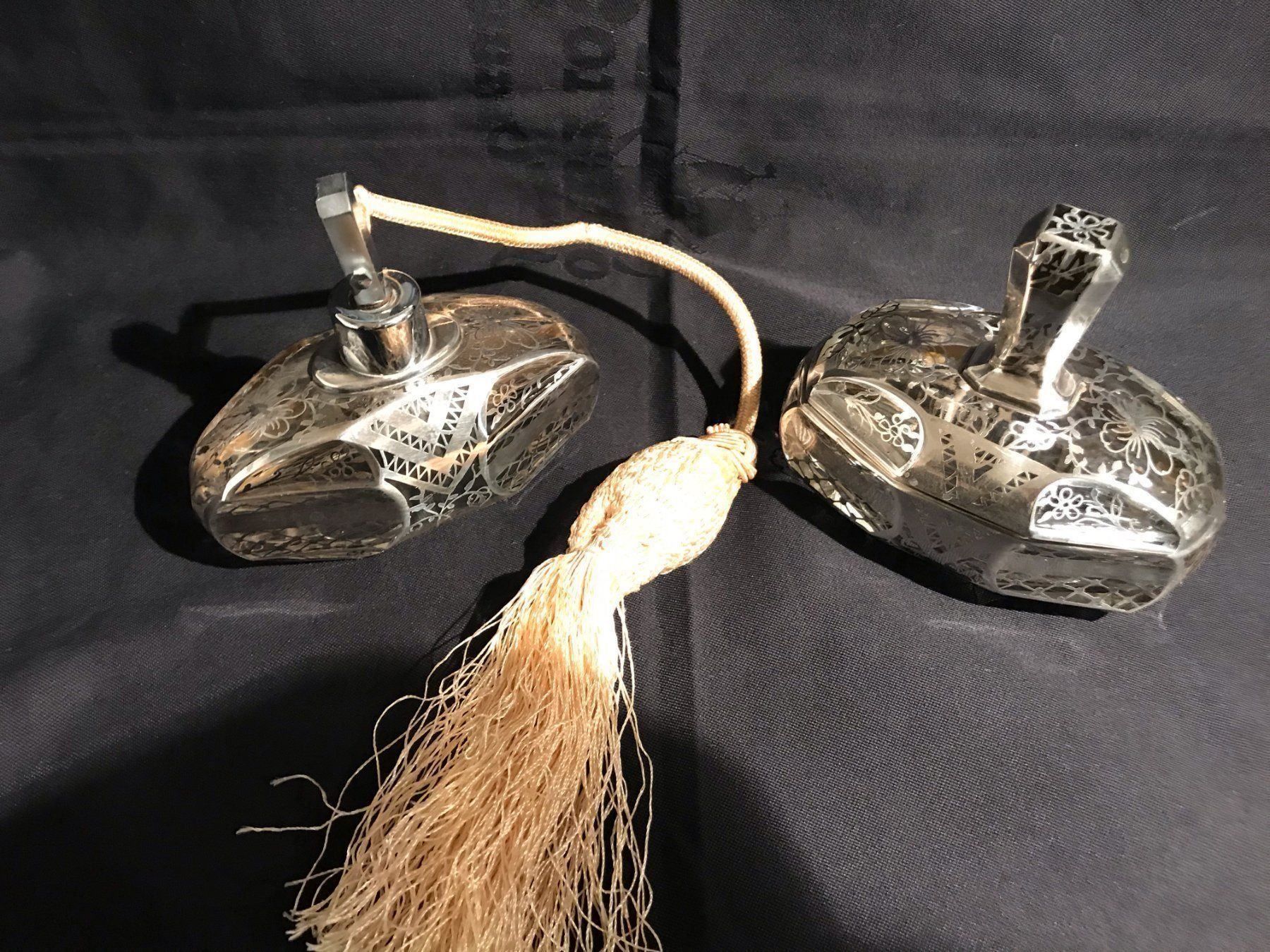 Flaconi: Flacon à parfum et poudrière – Usato da Zollikofen venduto da Brando04