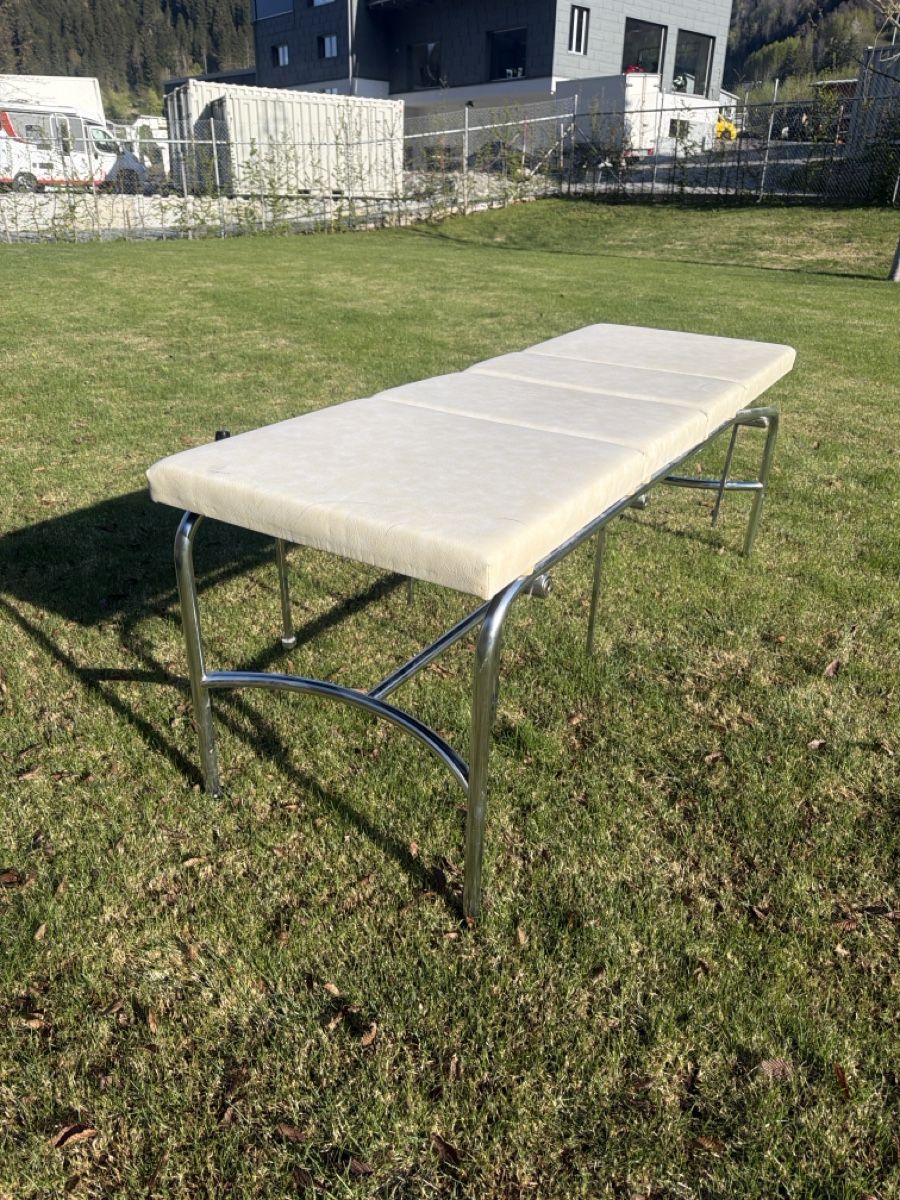 Liegen & Liegestühle: Massagetisch – Gebraucht aus Flims Dorf von inf_dj8q 1