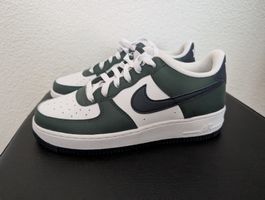 Nike Air Force 1 Sneaker grün weiss Grösse 40 - 1x getragen
