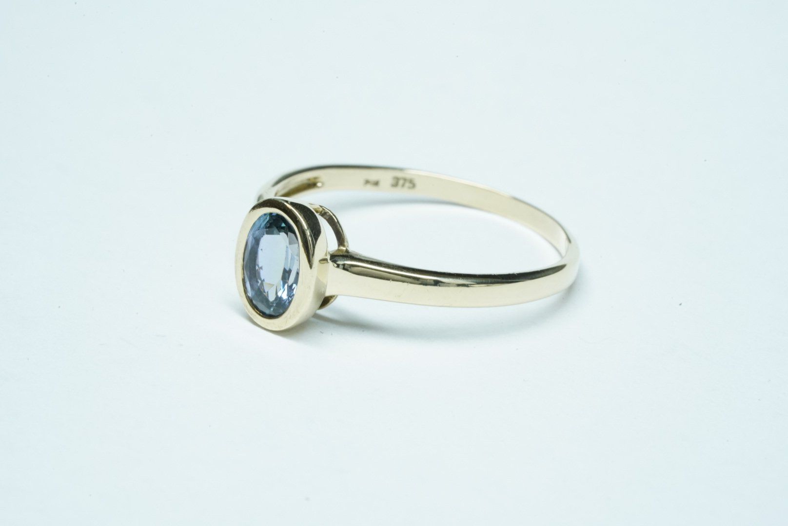 Anelli: Fingerring 9k Gelbgold mit Tansanit – Usato da Bülach venduto da Re-Jewelled 2