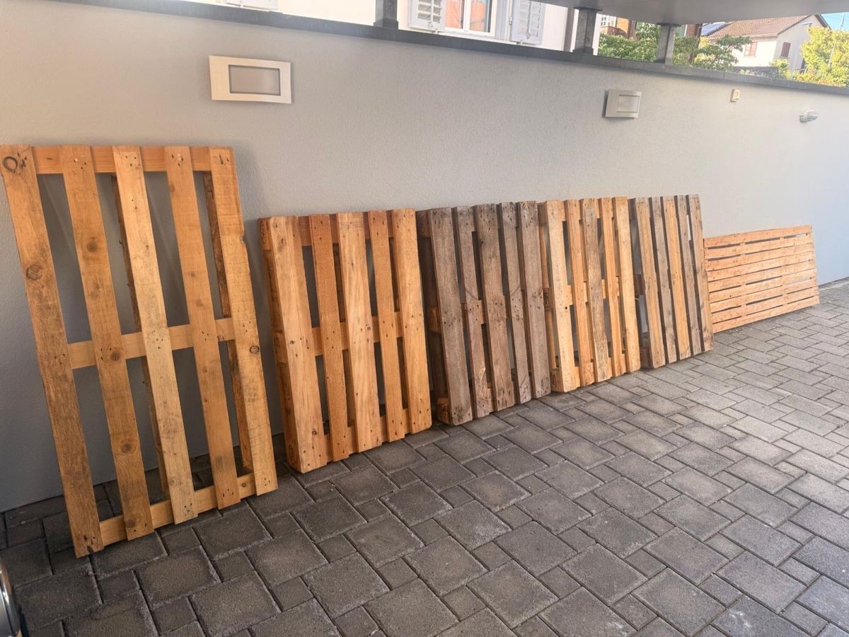 Palettes: 6 x Paletten – D'occasion à Cham par cor_fc8w