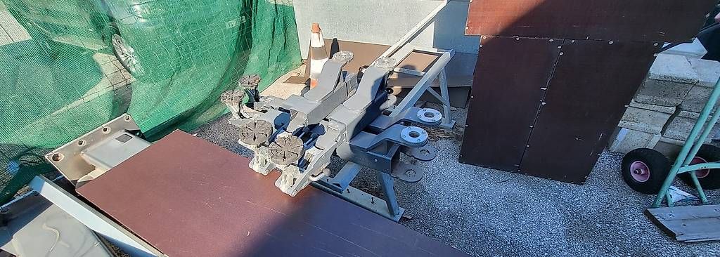 Piattaforme elevatrici & Crick: Pont élévateur 2 colonnes 4000 kgs – Usato da Leytron venduto da sfcars 4