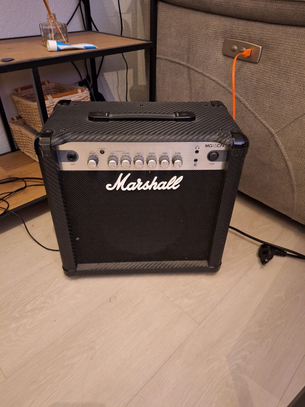 Ibanez Strumenti musicali: Ibanez E-Gitarre mit Verstärker, Kabel und Ständer – Usato da Bern venduto da iva_jf75 1