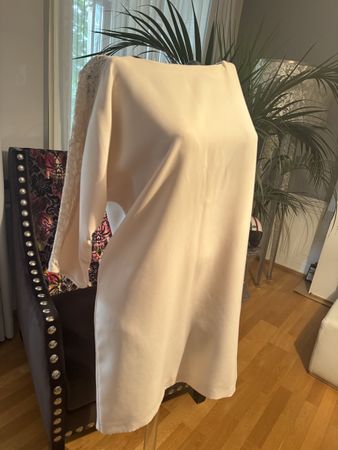 Robe en couleur rose-pâle, Zara