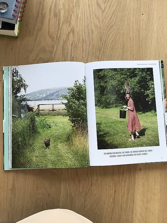 Libri: Buch Vom Glück mit Hühnern zu leben – Usato da Egolzwil venduto da taraxacum65 3
