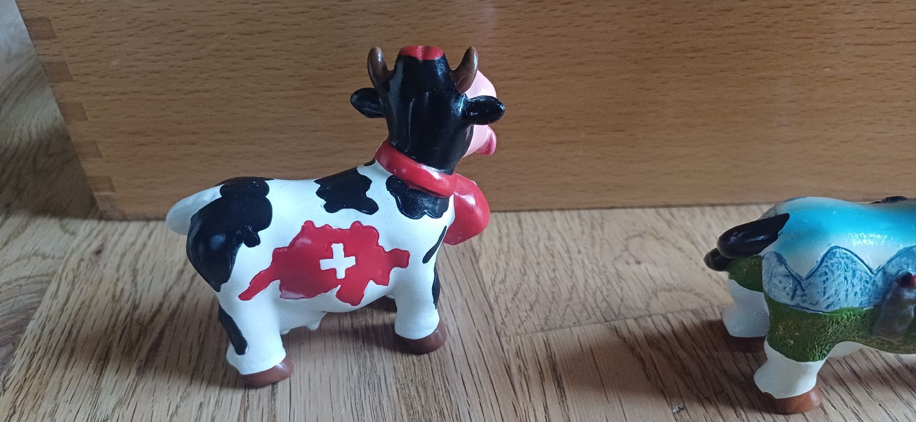 Statuette: 2 Schweizer Kühe – Usato da Flawil venduto da Naphtali 4