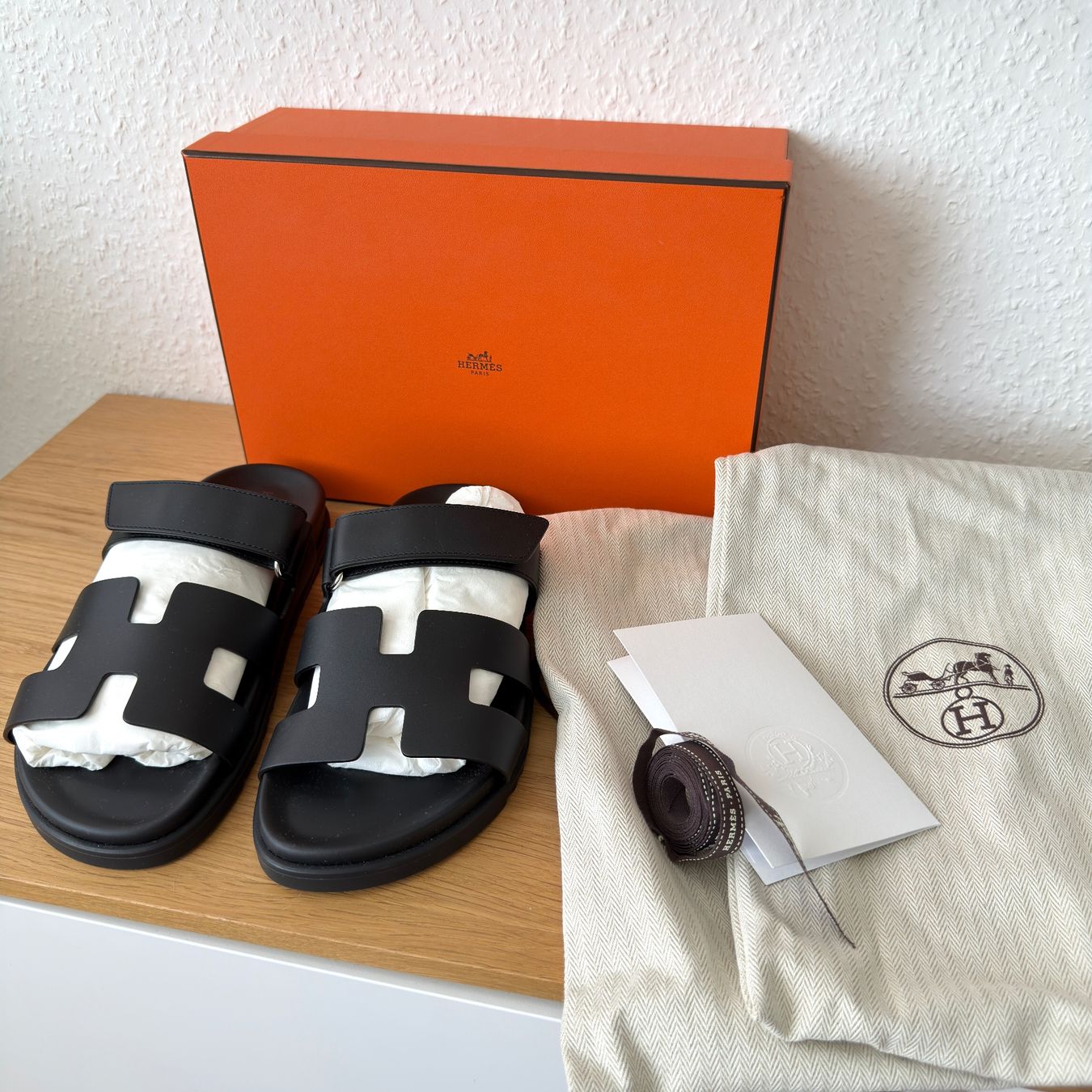 Hermès Scarpe da donna: Authentiques Sandales HERMÈS Chypre 40.5 NEUVES – Nuovo e nell'imballaggio originale da Carouge GE venduto da loveluxury 1