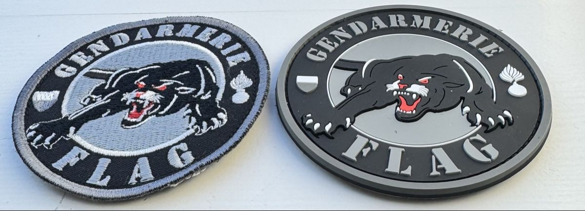 Placchette & Badge: 🔥 2 Badges FLAG PCVD Vaud  – Usato da Donatyre venduto da Allan_1580