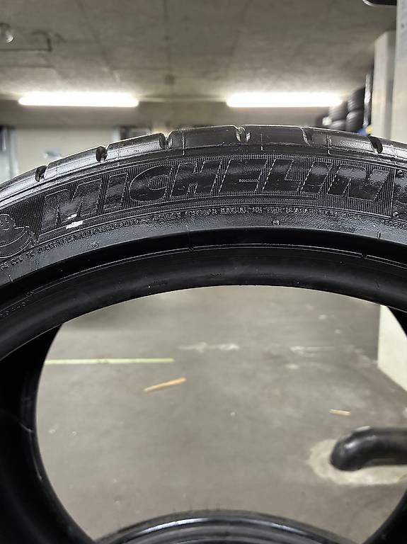 Altro in Scrittura & Disegno: Sommerreifen Michelin 305 30 20 – Usato da Neuenhof venduto da Gt5.Performance_