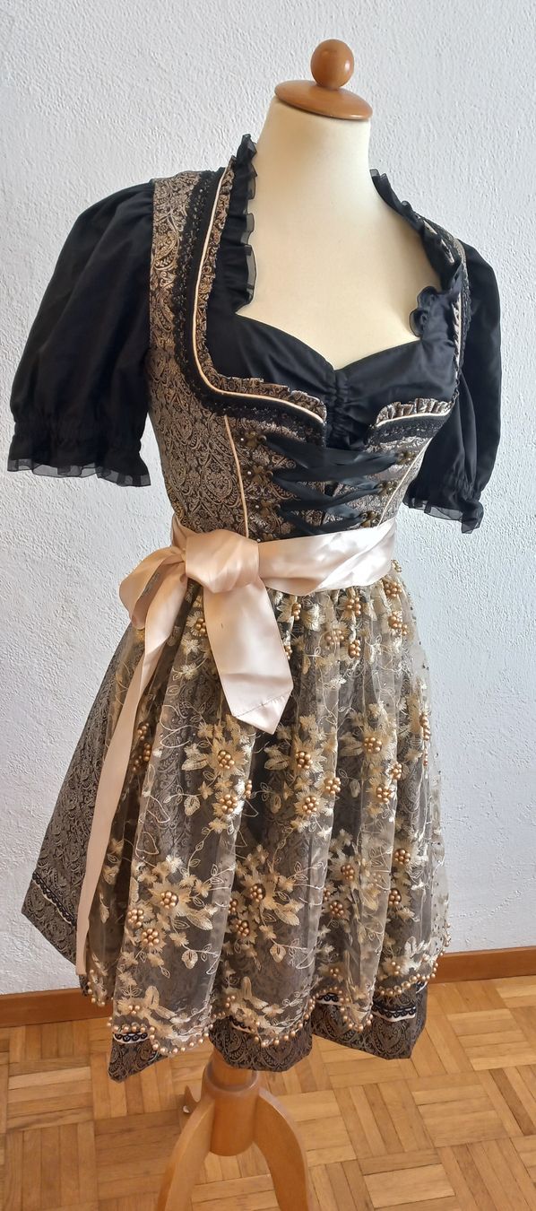 Costumes: Krüger Dirndl mit Bluse – Neuf (Voir description) à Grüningen par selinasearching
