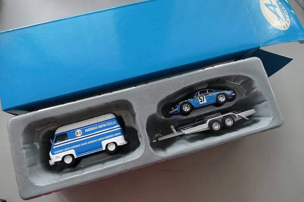 IXO Modellini d'auto: Renault Estafette Assistance mit Alpine Berlinnette A110 IXO – Usato da Zäziwil venduto da R1135 2