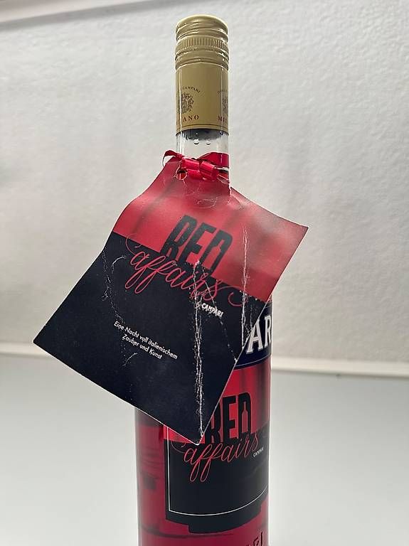 Spiritueux: Campari Red Affairs Edition – Neuf avec emballage d'origine à Oberwil-Lieli par Marivos 2
