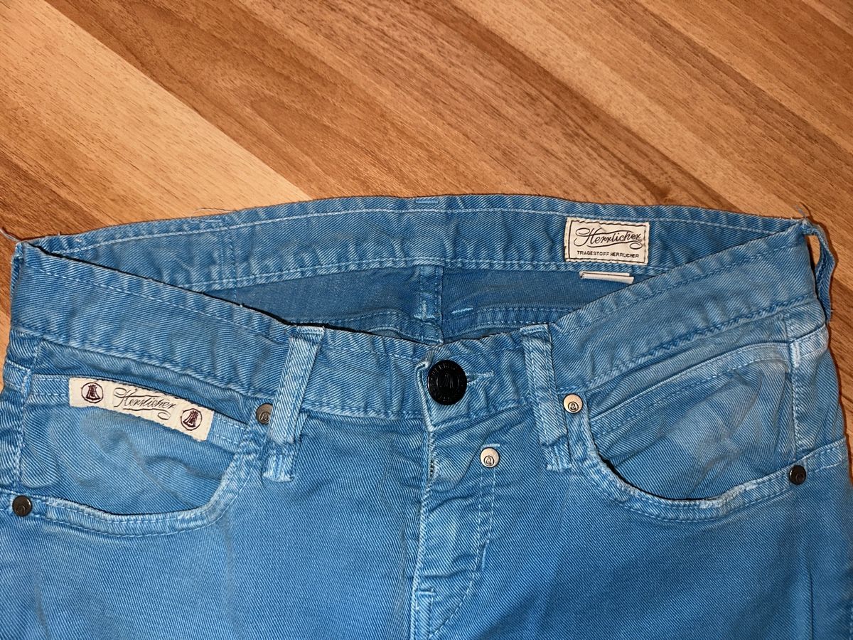 Herrlicher Jeans: Herrlicher Jeans, Damen Gr. 27/32, hellblau  – Usato da St. Gallen venduto da mai_2lcj 1