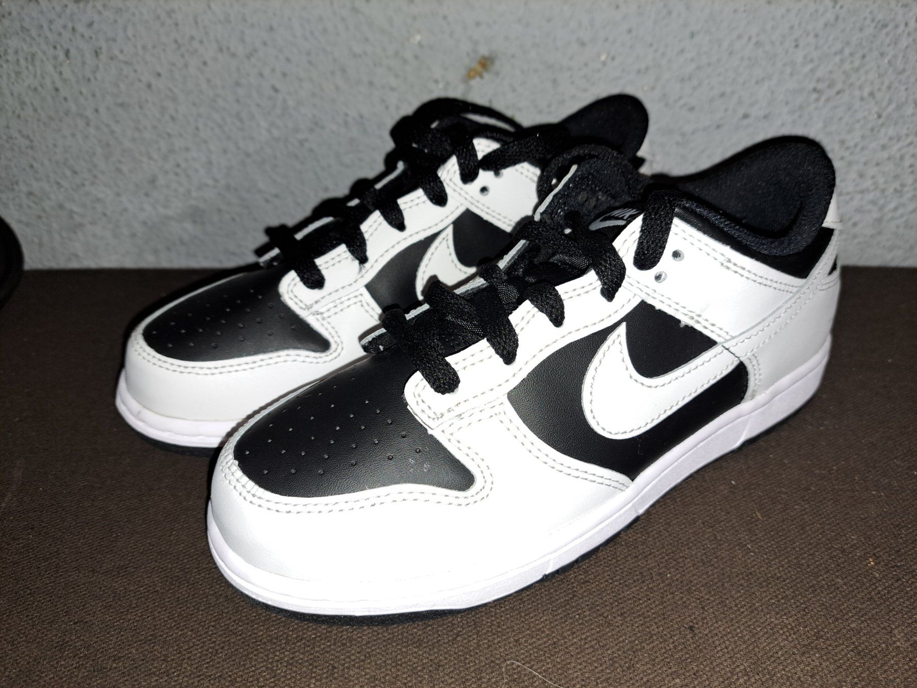 Nike Chaussures filles: Nike Dunk Low (Gr.35) – Neuf (Voir description) à Fislisbach par Silo8