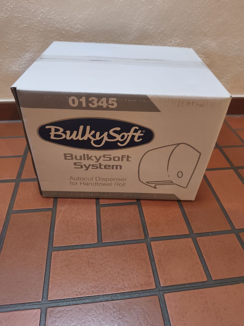 Handtuchhalter: Bulky Soft Papierdispenser – Neu und originalverpackt aus Kernenried von moguai82