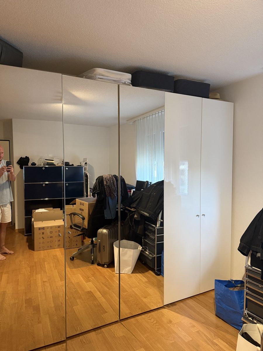 Interio Armadi: Grosser Spiegelschrank- Interio – Usato da Zürich venduto da kijo01 1