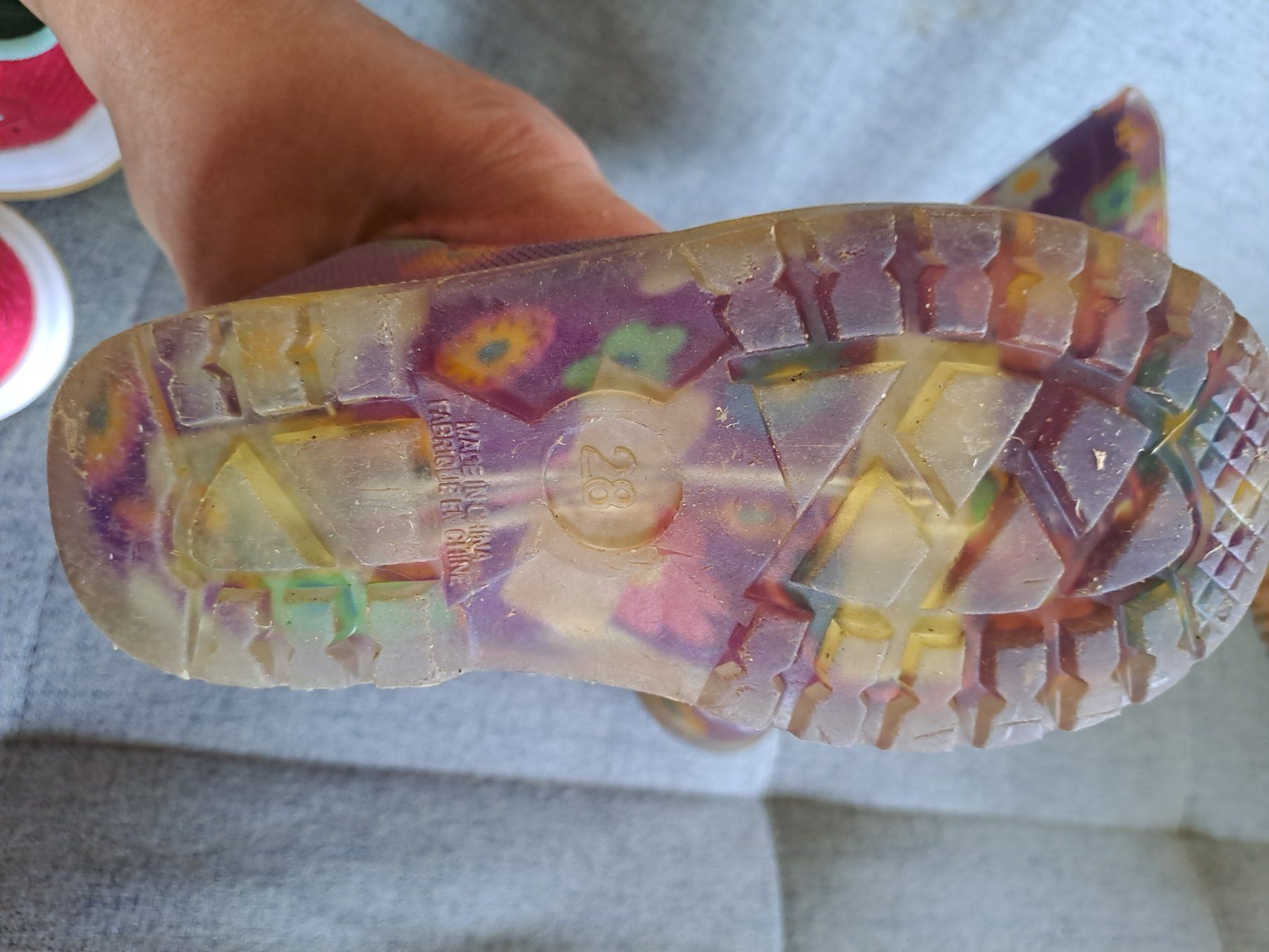 Schuhe für Mädchen: Blumen Gummistiefel, Grösse 28, Lila – Gebraucht aus Menzingen von pia012 1