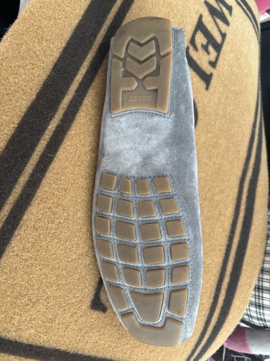 Bally Scarpe da uomo: Mocassins Bally cuir gris taille 44  – Usato da Gland venduto da moh_6gtx 1