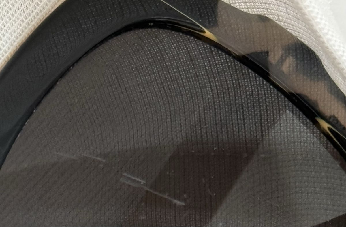 Prada Occhiali & Lenti: Lunettes de soleil noir/jaune/marron Prada – Usato da Tavannes venduto da Thriftshop 6