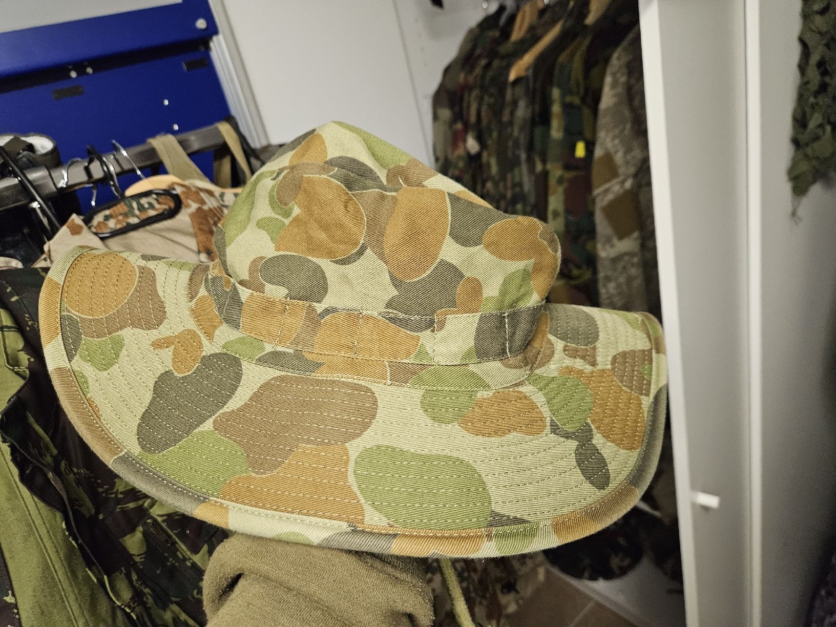 Copricapi, berretti & cappellini: Australischer Armee Buschhut – Usato da Hägglingen venduto da Baltica 2