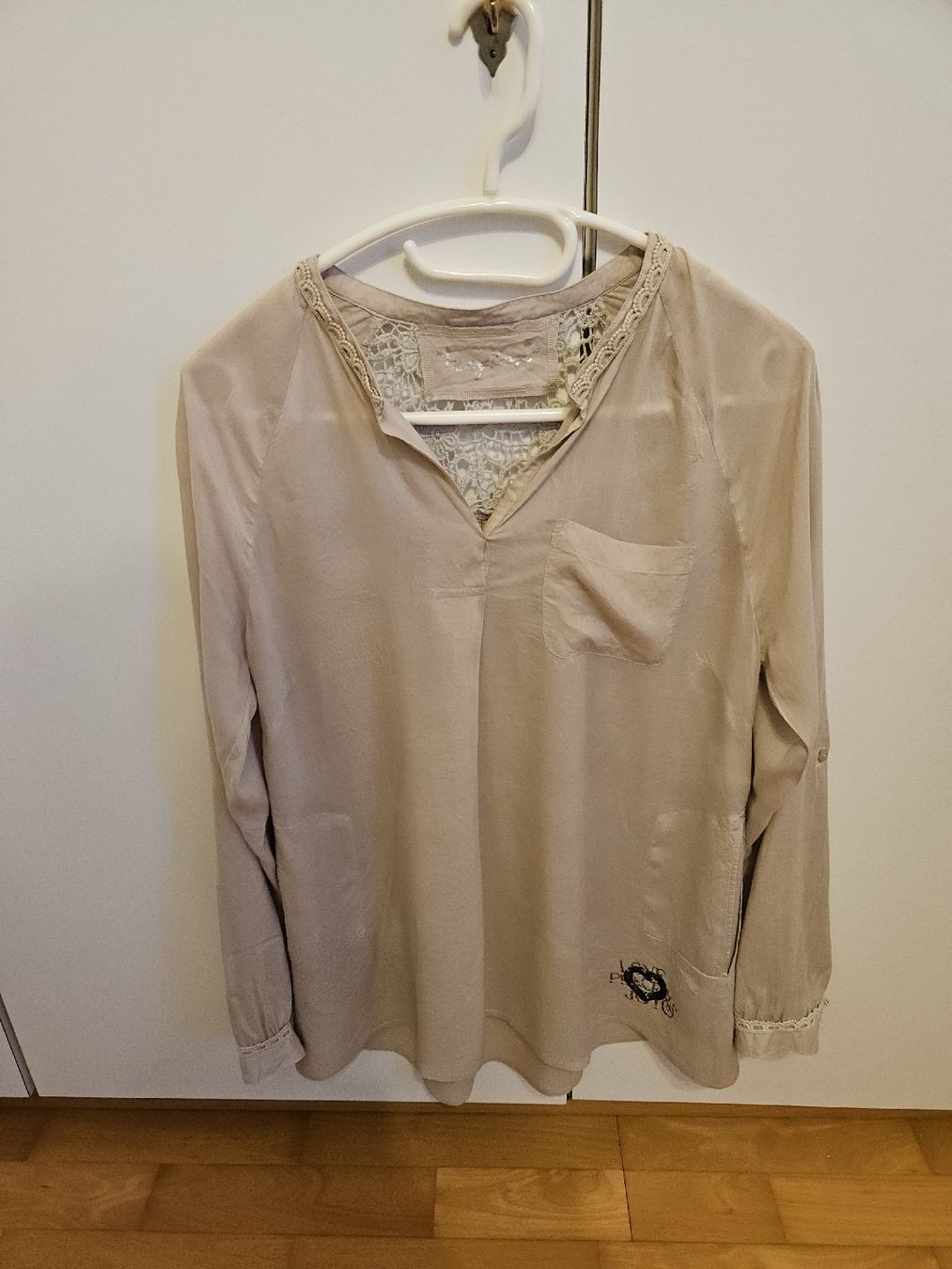 Camicette: Frogbox Damenbluse, Gr. 38, Beige mit Spitze – Usato da Urdorf venduto da Colina