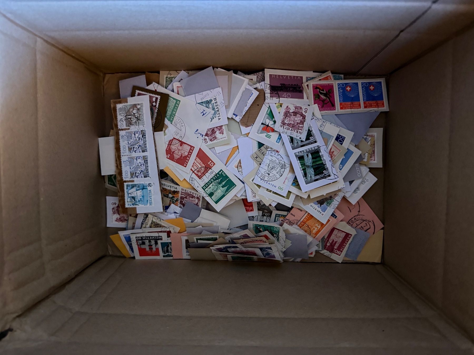 Tutti i francobolli: Briefmarken Schweiz auf Papier – Usato da Oberbuchsiten venduto da Rpv 2