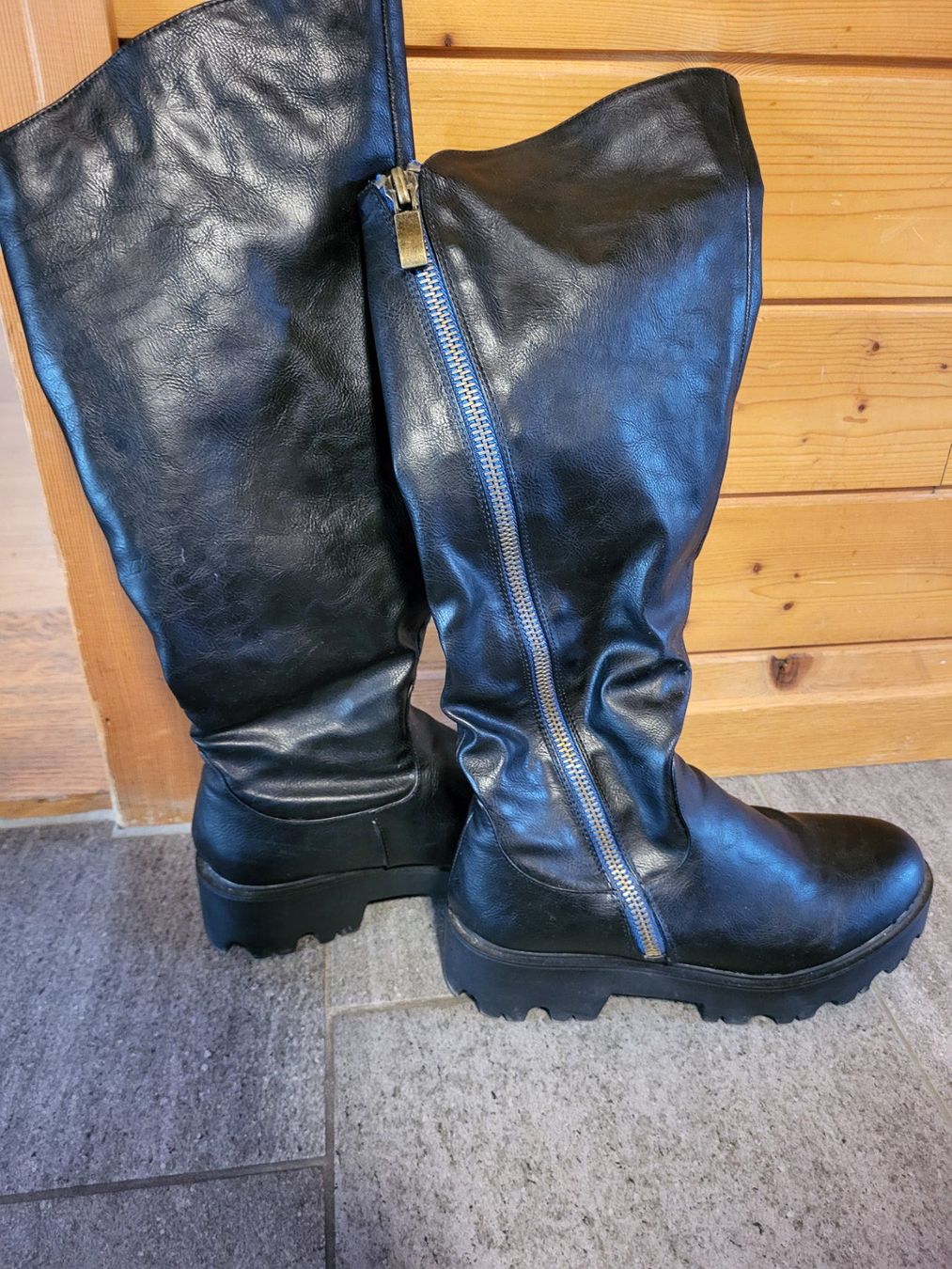 Scarpe da donna: Stiefel Gr.40 – Usato da Matt venduto da Pippilotta05 1