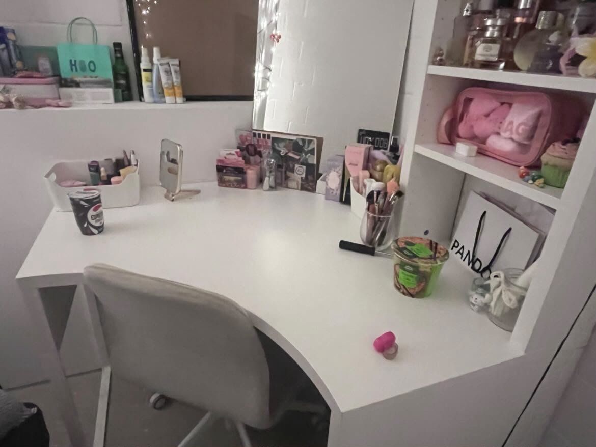 Ikea Tavoli da trucco: Schreib&Schminktisch – Usato da Biel/Bienne venduto da kubrak