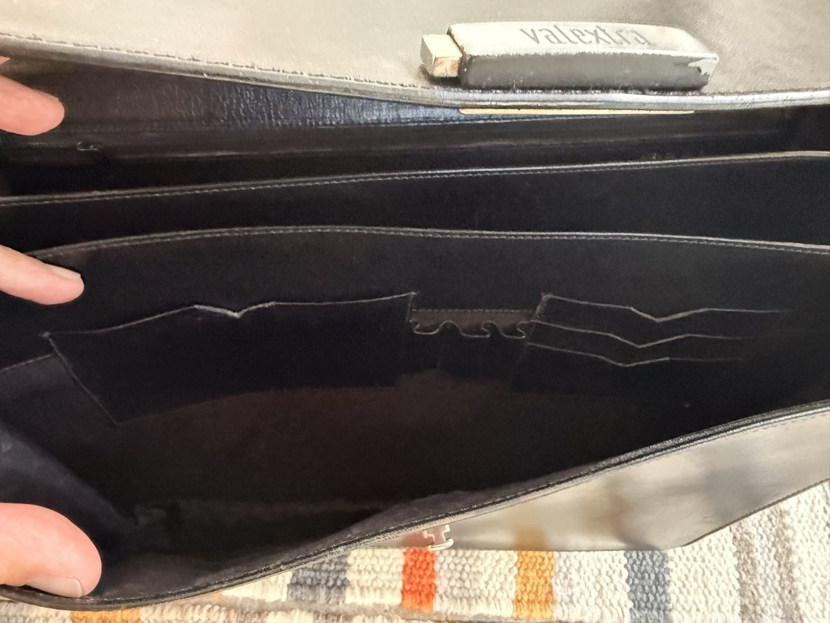 Valigie & Borse: Classic  Valextra black leather multi compartment – Usato da Basel venduto da sle_7vyp 6