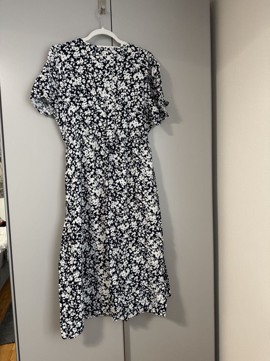 Only Vestiti: Sommerliches ONLY Kleid mit Blumenmuster, Grösse L – Nuovo (secondo la descrizione) da Baden venduto da CompraCaro 1