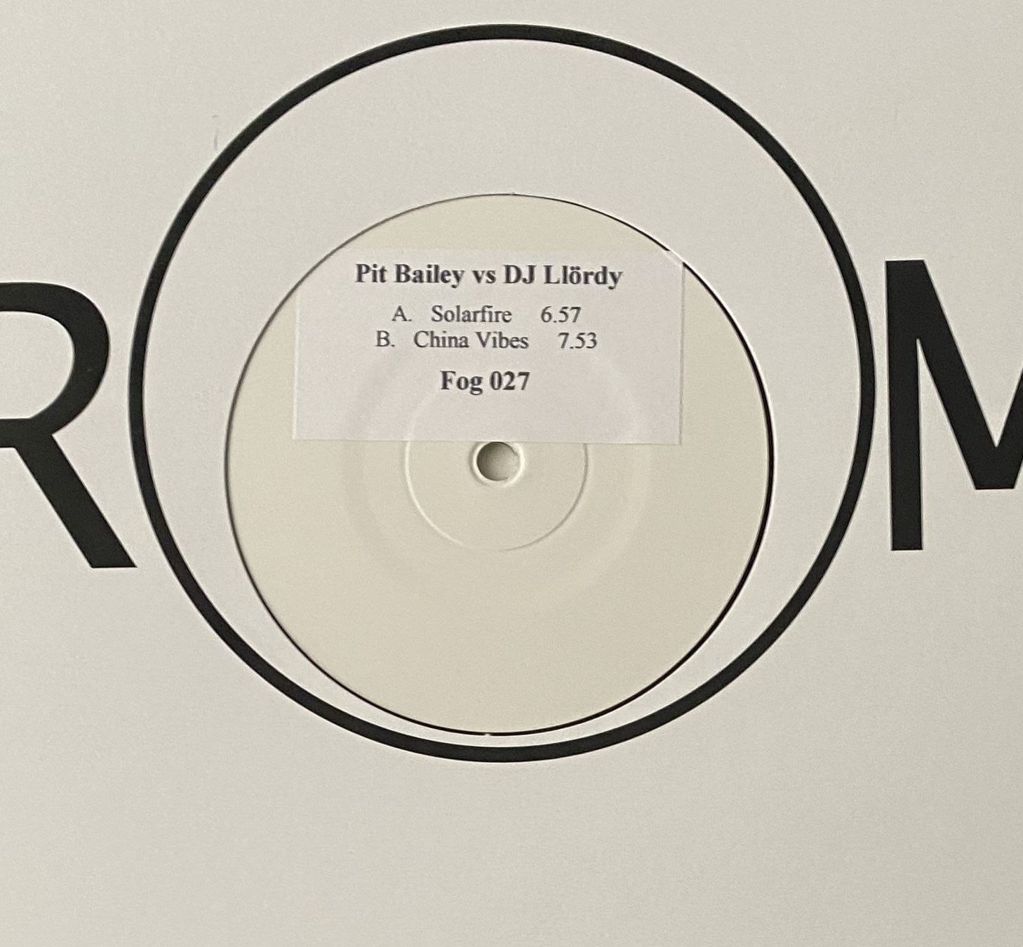 Dischi in vinile: Pit Bailay Vs DJ Llördy, Solarfire (Trance) – Nuovo (secondo la descrizione) da Flums venduto da Empe1 2