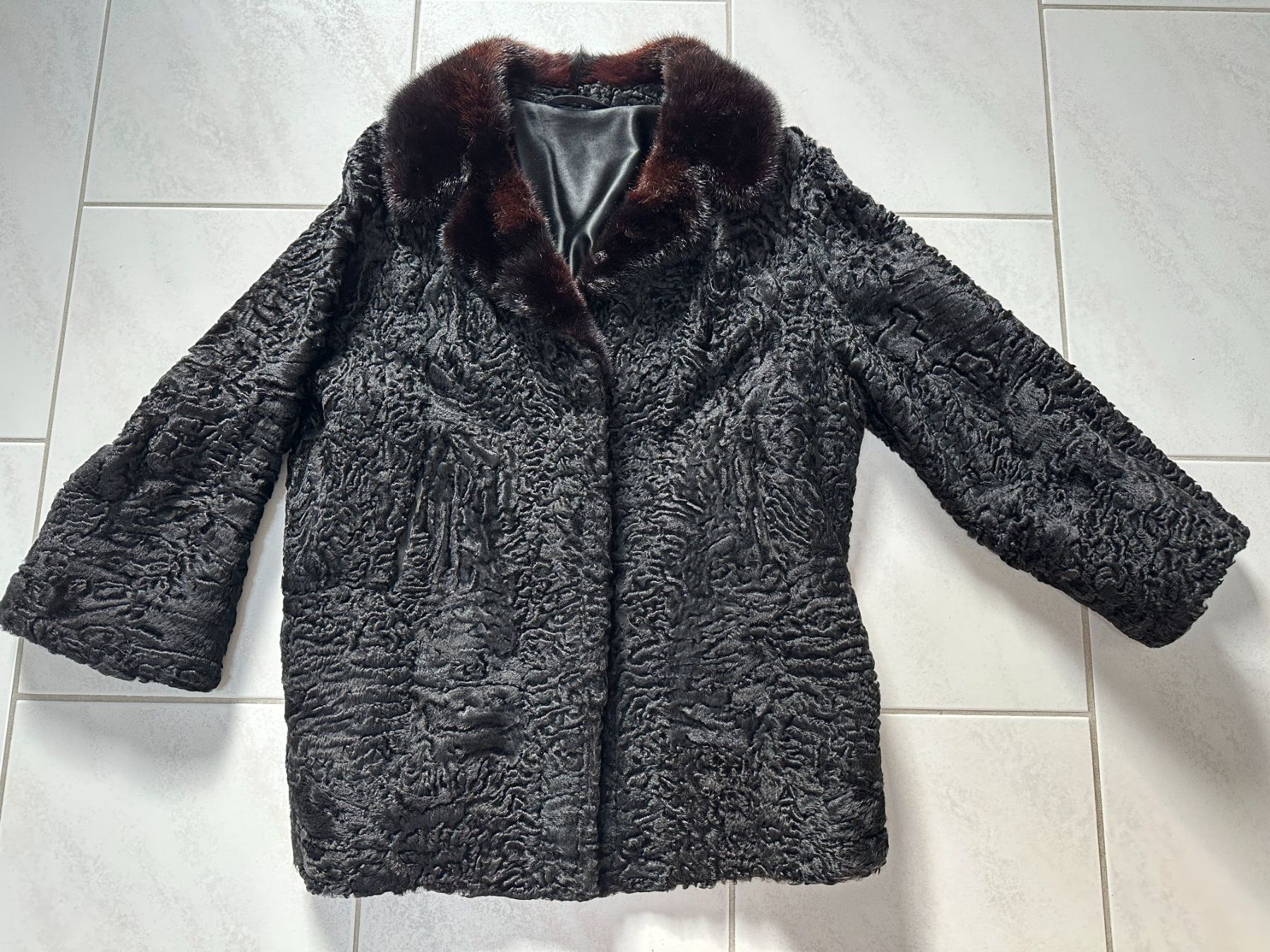 Giacche: Pelzjacke – Usato da Laupen ZH venduto da Mcafi02